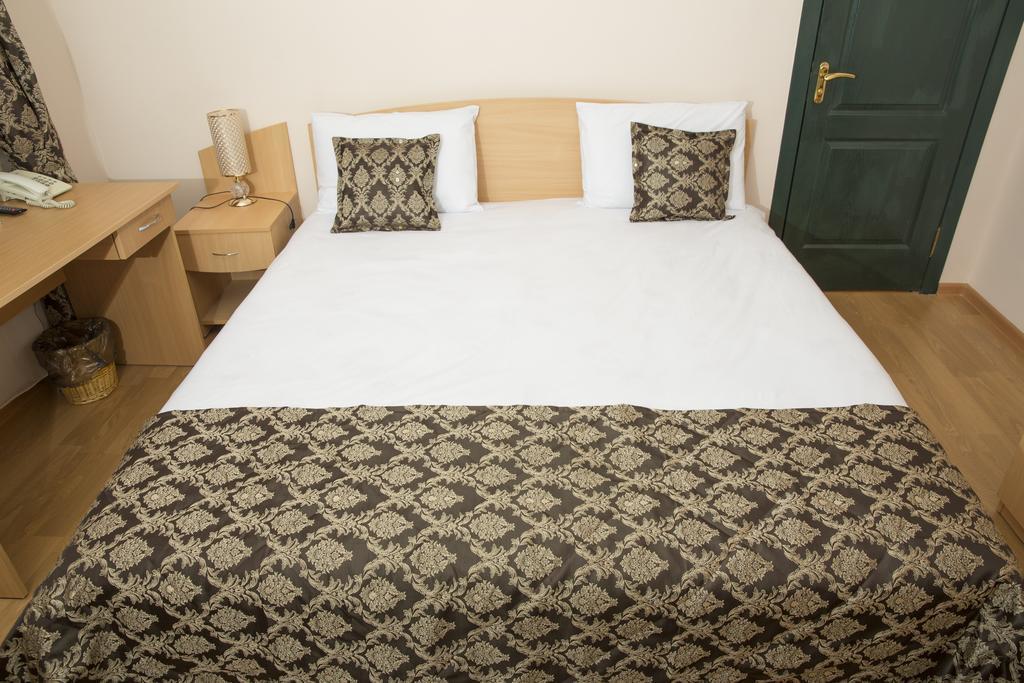 City Walls Hotel Baku Ngoại thất bức ảnh