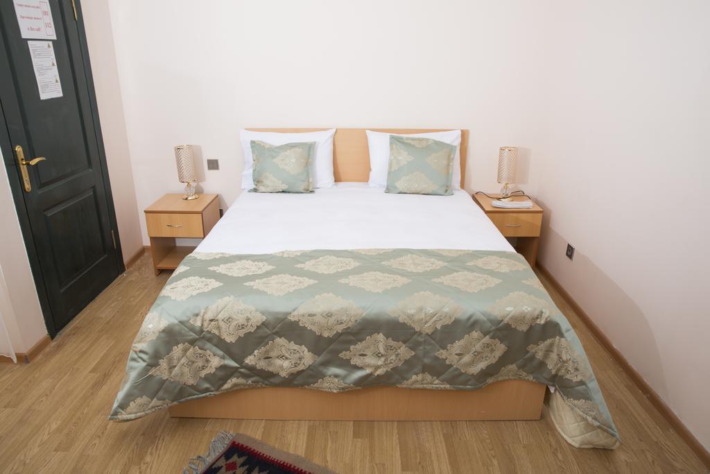 City Walls Hotel Baku Ngoại thất bức ảnh