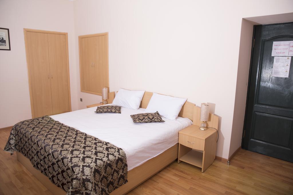 City Walls Hotel Baku Ngoại thất bức ảnh
