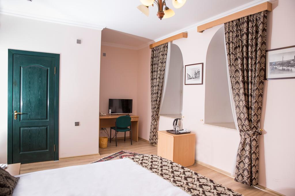 City Walls Hotel Baku Ngoại thất bức ảnh