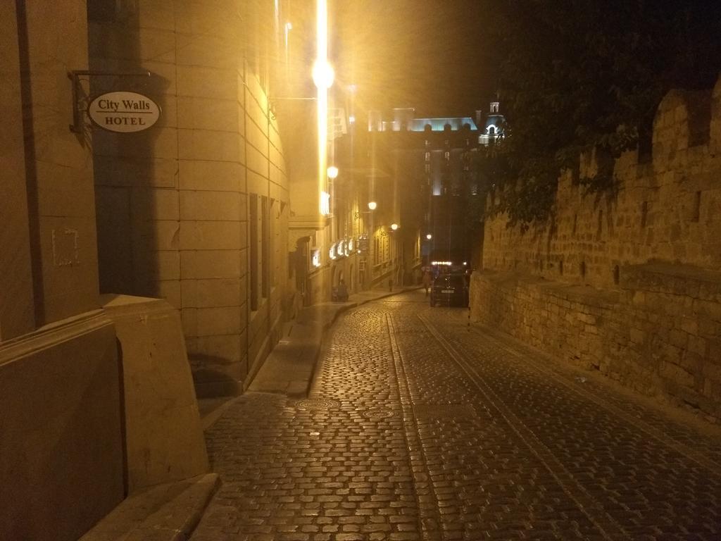 City Walls Hotel Baku Ngoại thất bức ảnh